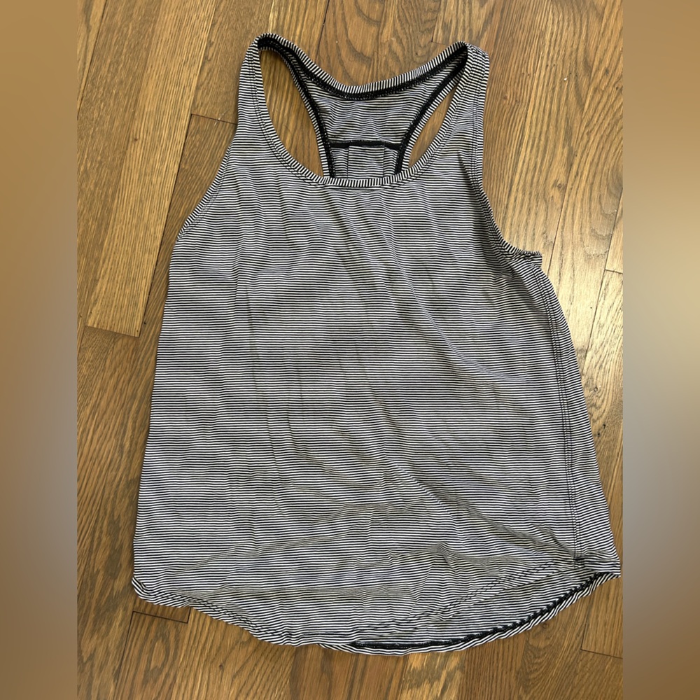 Lululemon tank